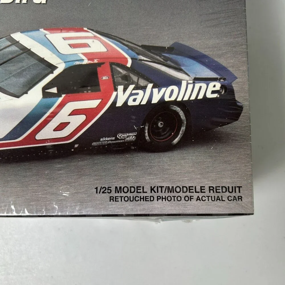 AMT ERTL Valvoline Thunderbird Model Kit 1/25 Scale 8756 NEW‎ Sealed 1992 USA